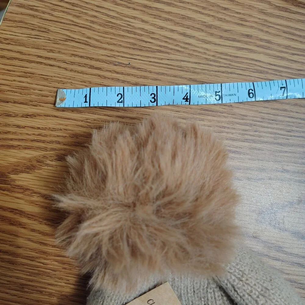 Womens Knit Pom-Pom Beanie‎ OS Tan Brown Fleece Lined Winter Ski Lodge Normcore